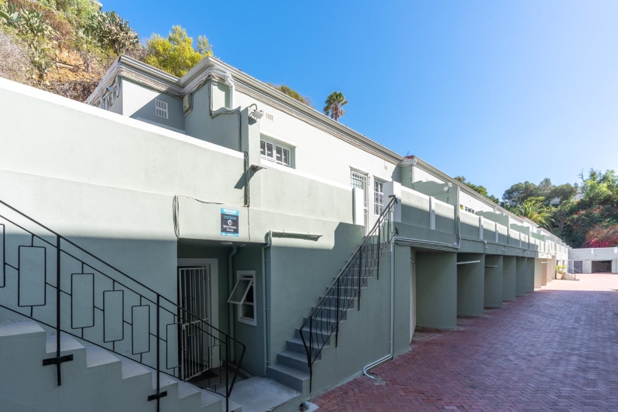1 Bedroom Property for Sale in Green Point Western Cape